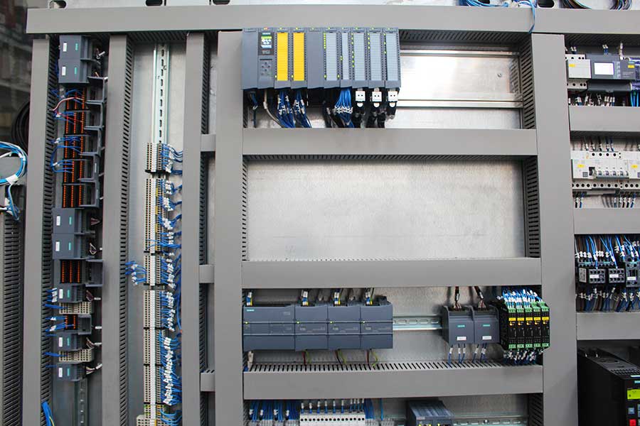 Rete e sistemi di sicurezza per macchine e impianti